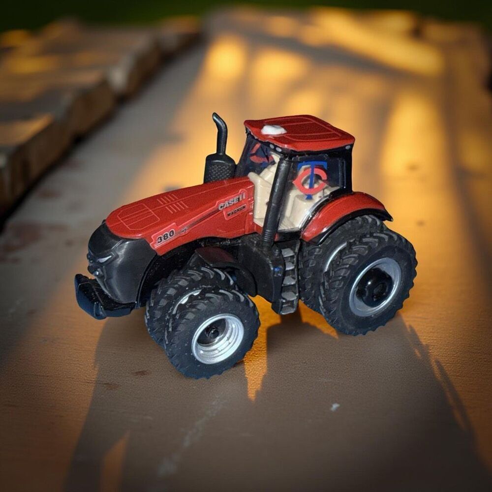 MN Twins ERTL Case IH AFS Connect Magnum 310 Front & Rear Duals Tractor 1:64  A2
